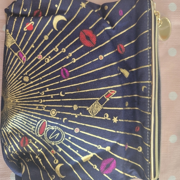 Estee Lauder makeup bag - Picture 2 of 2